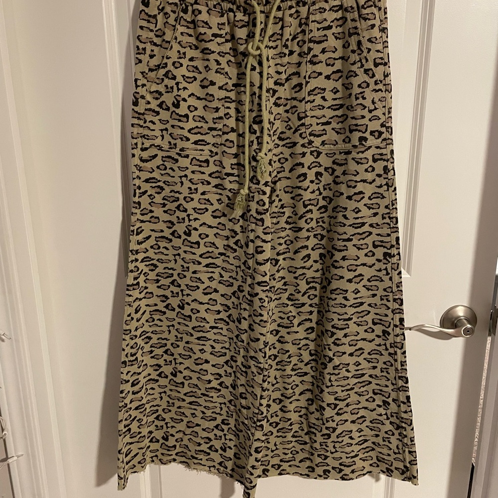 Easel leopard pants med New